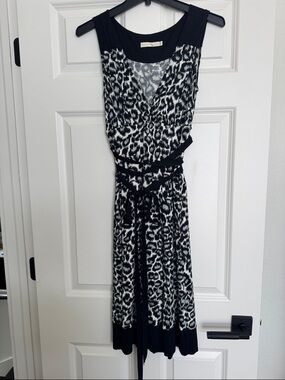 Tahari Black & White Leopard-Print Midi Dress